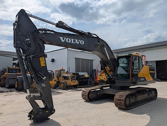 Volvo EC 250 EL 3 of 23