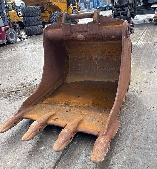 Volvo EC 250 EL 9 of 23