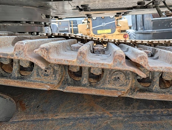 Volvo EC 250 EL 16 of 23