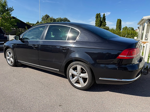 Volkswagen Passat 5 of 6