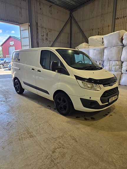 Ford Transit Custom 3 of 5