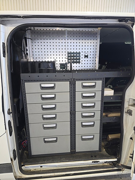 Ford Transit Custom 7 of 11