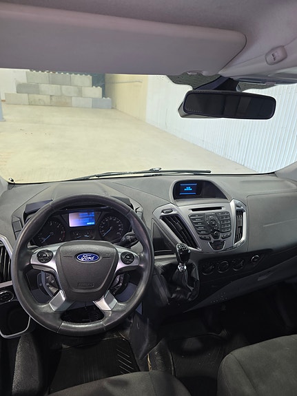 Ford Transit Custom 6 of 11