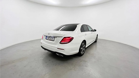 Mercedes-Benz E220 d 4 of 18