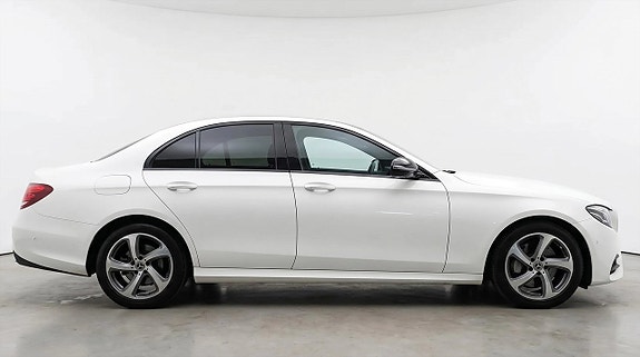 Mercedes-Benz E 220 d 3 of 18