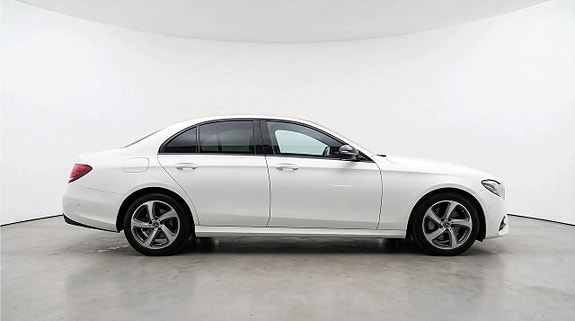 Mercedes-Benz E220 d 3 of 18