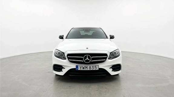Mercedes-Benz E220 d 2 of 18