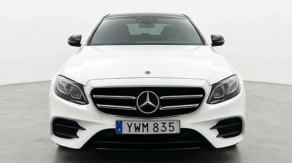 Mercedes-Benz E 220 d 2 of 18