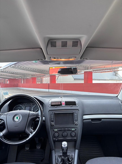 Skoda Octavia 5 of 9