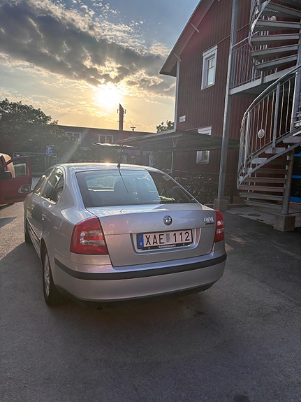Skoda Octavia 2 of 9