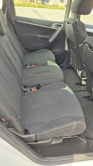 Citroen C4 Picasso 4 of 5