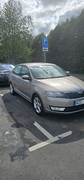 Skoda Rapid 3 of 5