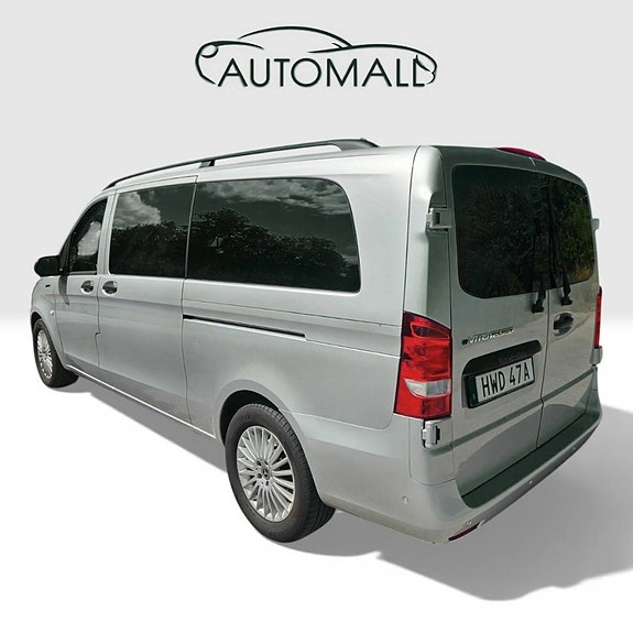 Mercedes-Benz eVito Tourer 4 of 5