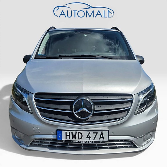 Mercedes-Benz eVito Tourer 2 of 5