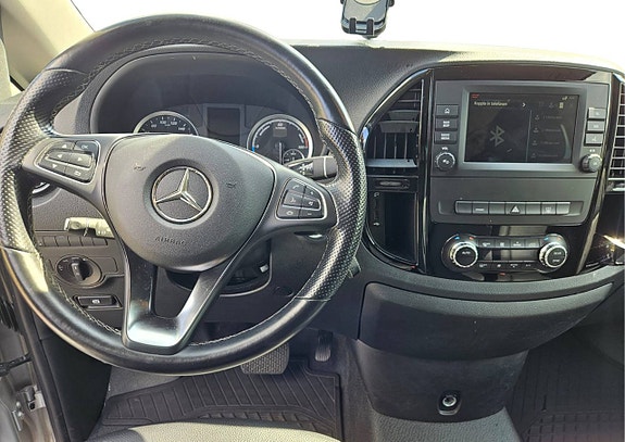Mercedes-Benz eVito Tourer 11 of 11