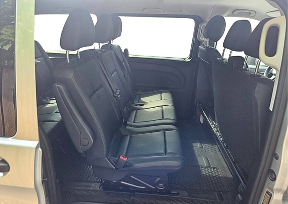 Mercedes-Benz eVito Tourer 8 of 11