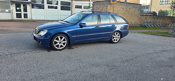Mercedes-Benz C180
