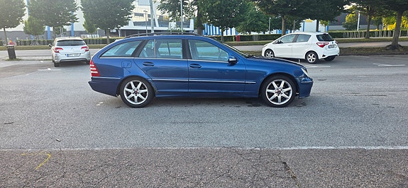 Mercedes-Benz C180 5 of 11