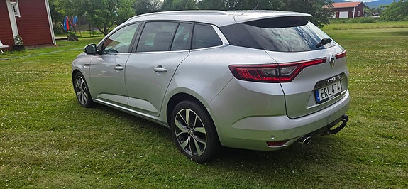 Renault Megane IV 2 of 6