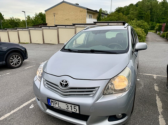 Toyota Verso 4 of 6