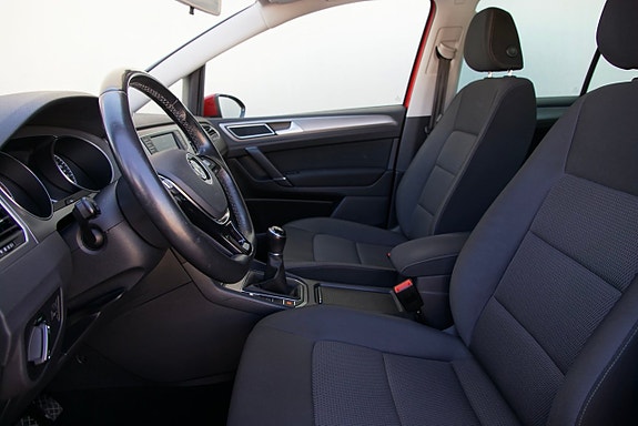 Volkswagen Golf Sportsvan 15 of 21