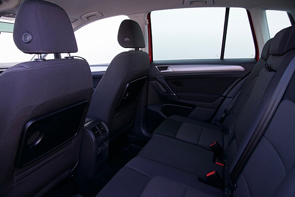 Volkswagen Golf Sportsvan 12 of 21