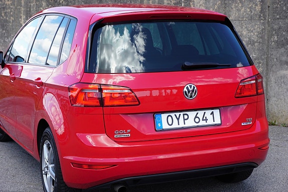 Volkswagen Golf Sportsvan 6 of 21