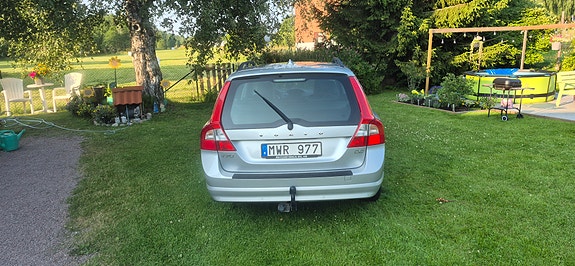 Volvo V70 8 of 10