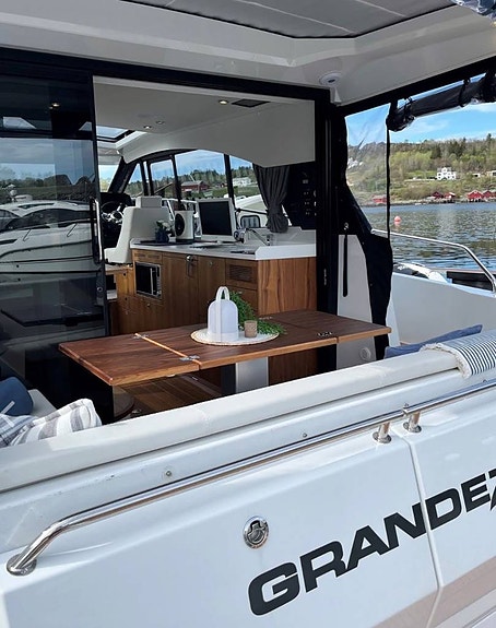 Påväg in Båtgiganten Ab / Grandezza 37ca / Volvo Penta d4*2 4 of 5