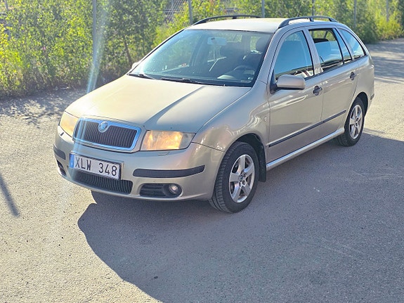 Skoda Fabia 3 of 5