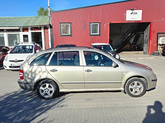 Skoda Fabia 4 of 5