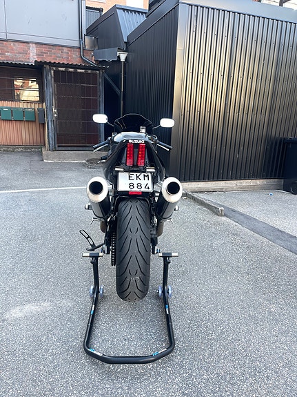 Suzuki SV1000S 5 of 5
