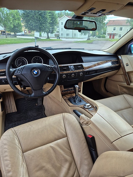 BMW 525i 5 of 5