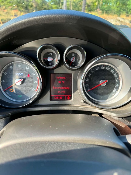 Opel Insignia 4 of 11