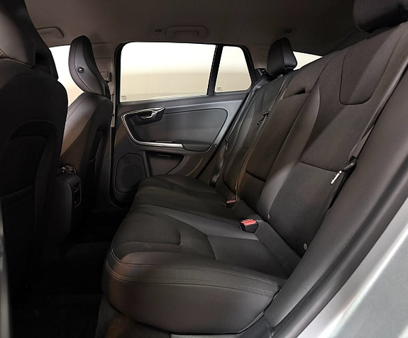 Volvo V60 15 of 15