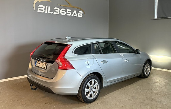Volvo V60 7 of 15