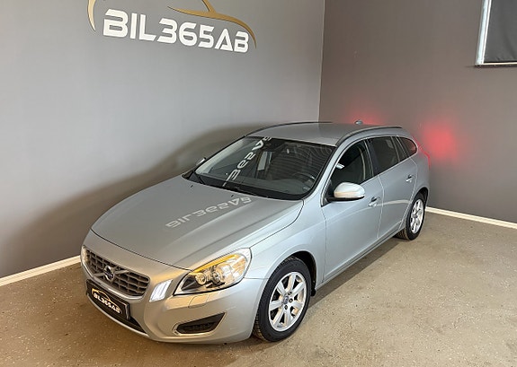 Volvo V60 4 of 15