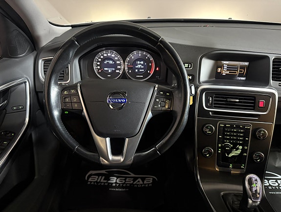 Volvo V60 12 of 15