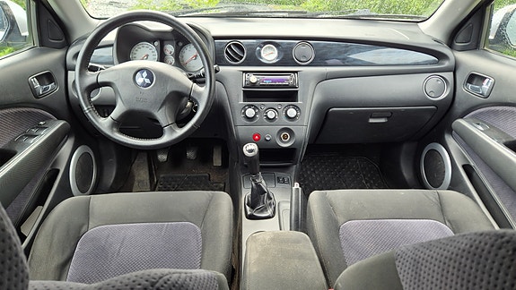 Mitsubishi Outlander 4 of 5