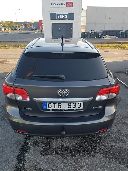 Toyota Avensis 13 of 16