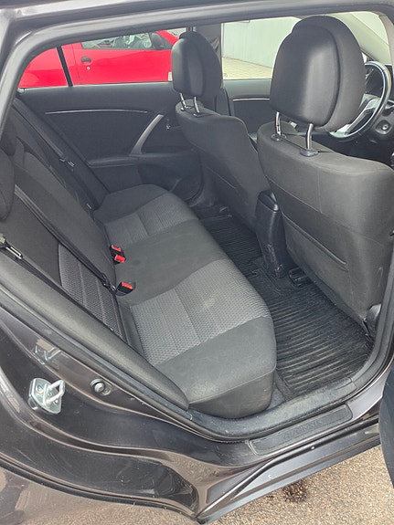 Toyota Avensis 6 of 16
