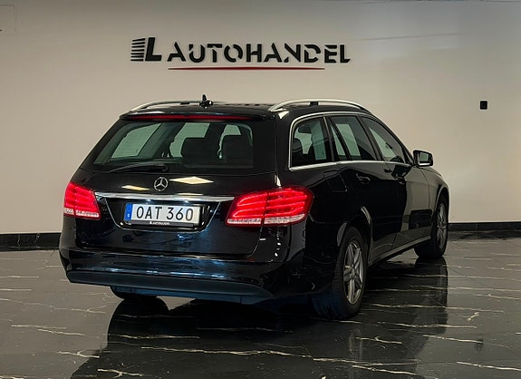 Mercedes-Benz E220 4 of 23