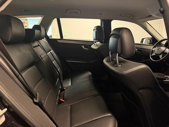 Mercedes-Benz E220 8 of 23