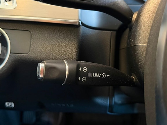 Mercedes-Benz E220 15 of 23