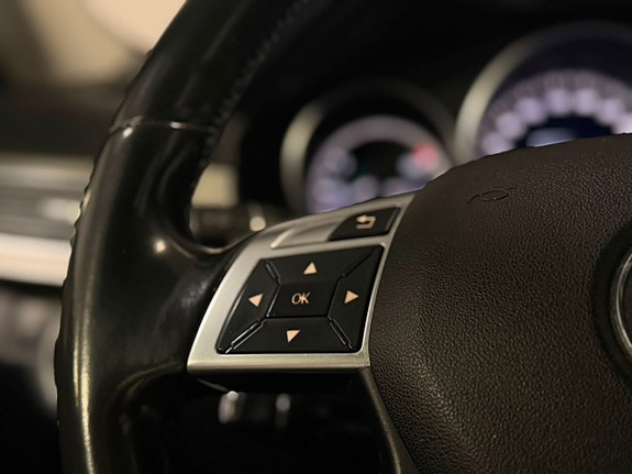 Mercedes-Benz E220 13 of 23