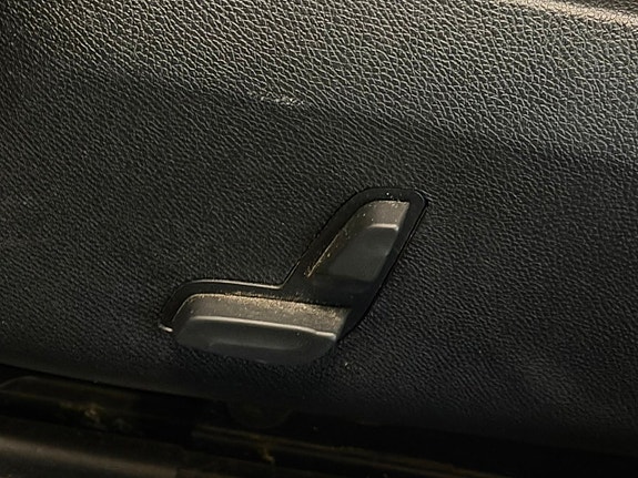 Mercedes-Benz E220 6 of 23