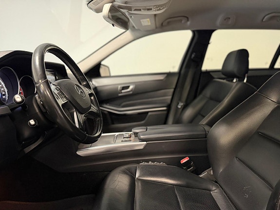 Mercedes-Benz E220 19 of 23