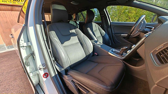 Volvo V60 19 of 26
