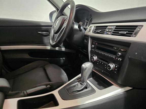 BMW 320d 11 of 14