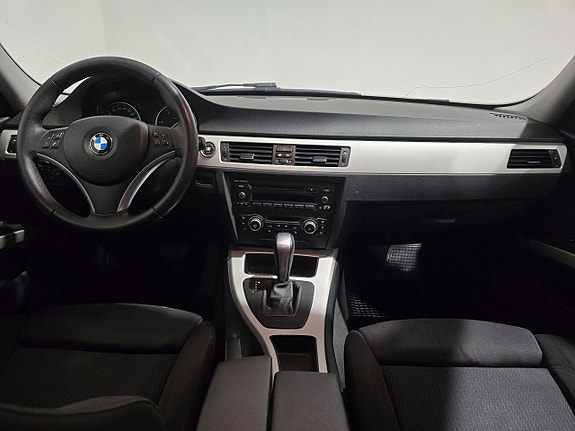 BMW 320d 12 of 14